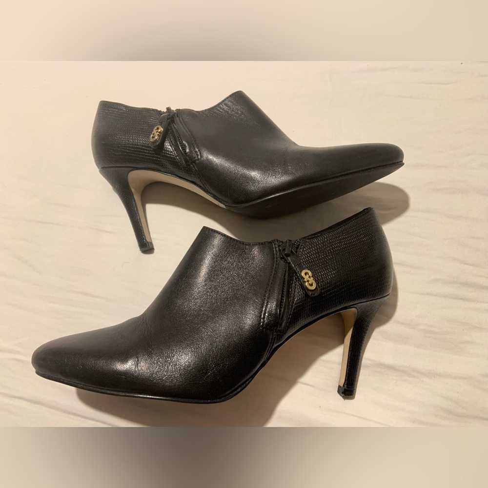 Cole Haan Grand OS Womens black leather zip-up ankle booties (Size 6.5)